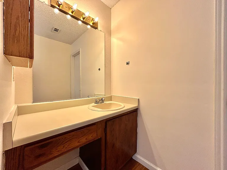 1760 Horseshoe Cir — Photo 21