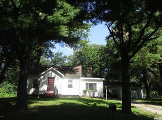 315 W Park St, Benton, IL 62812
