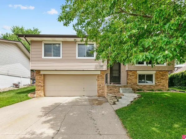 13302 Edna St, Omaha, NE 68138