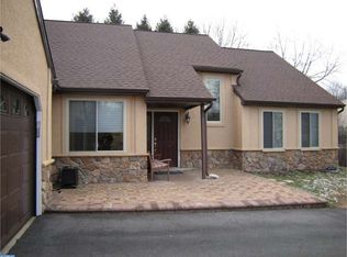 40 Seedling Dr, Holland, PA 18966