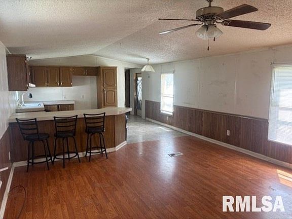 4th image of 3430 N Peoria Rd Lot 16
