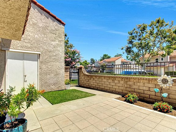 3rd image of 6948 Doheny Pl APT B