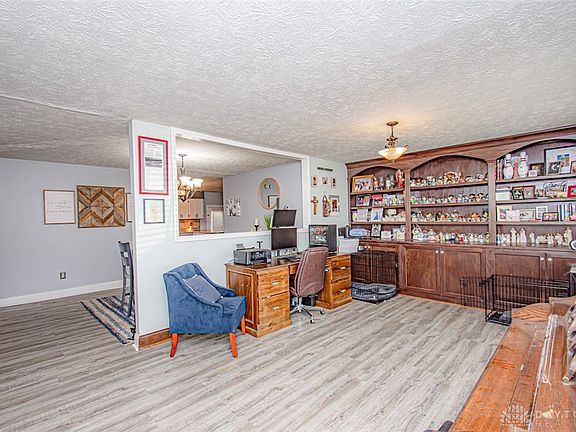 2nd image of 8125 Meadowlark Dr