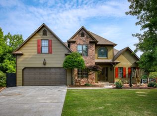 1012 Walnut Creek Dr, Woodstock, GA 30188