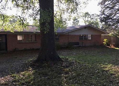2nd image of 1714 Courtney Ln