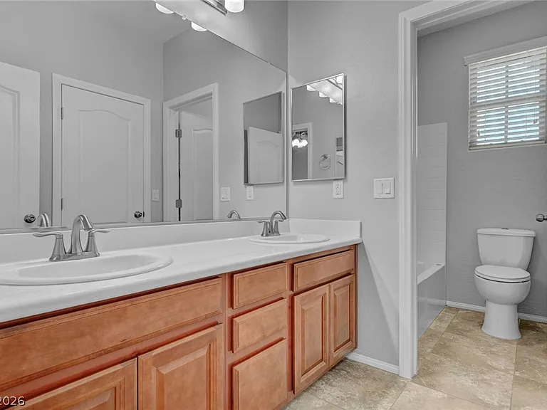 10735 Centerville Bay Ct — Photo 40