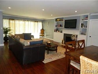 1st image of 818 Irving Dr