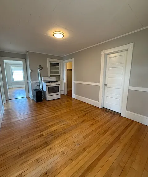 213 Laurel St #5 — Photo 1