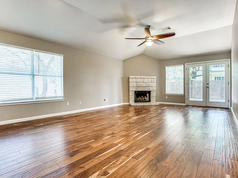 1314 Brighton Bend Ln — Photo 3