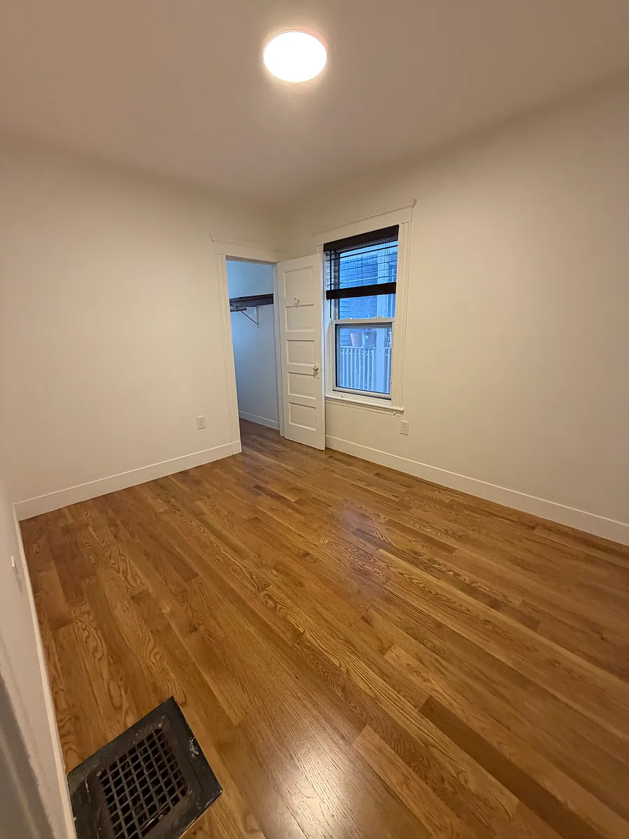 Building Photo - 6 Hallam St #1