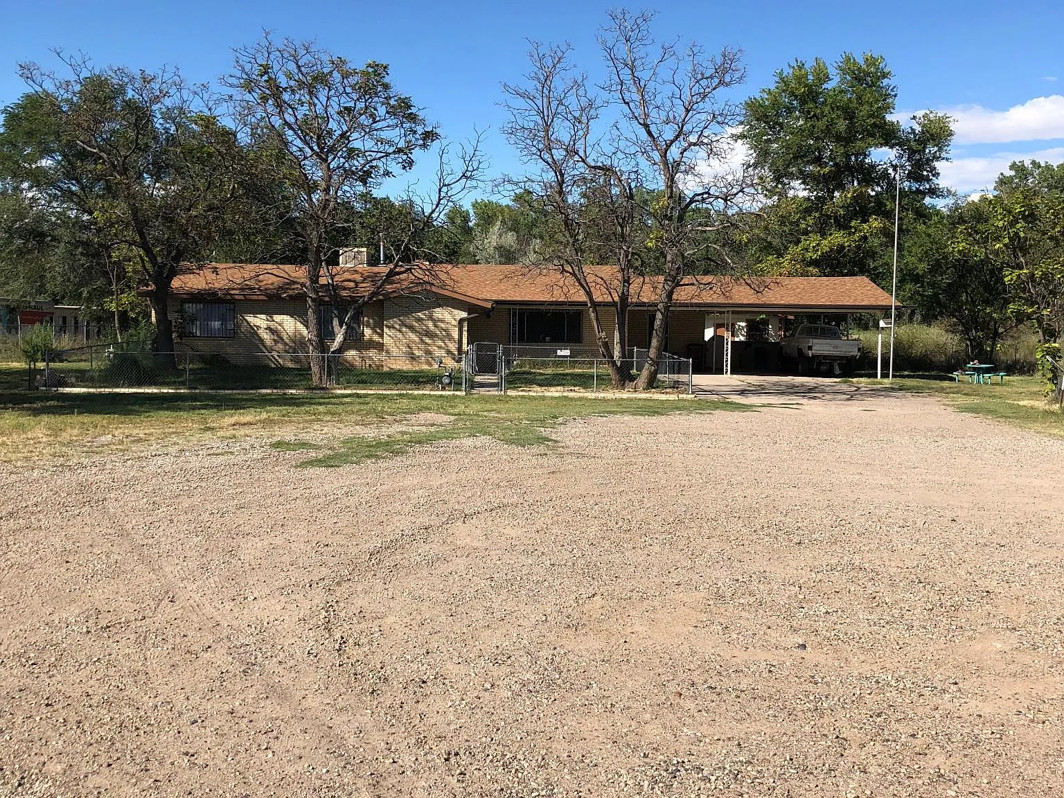 3 bed, 1.5 bath, 1600 sqft, $1,800 — Photo 2