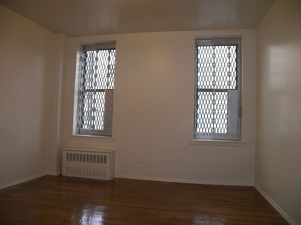 2nd image of 2719 Sedgwick Ave #1E