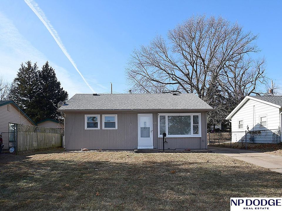 1st image of 3026 S 38th St