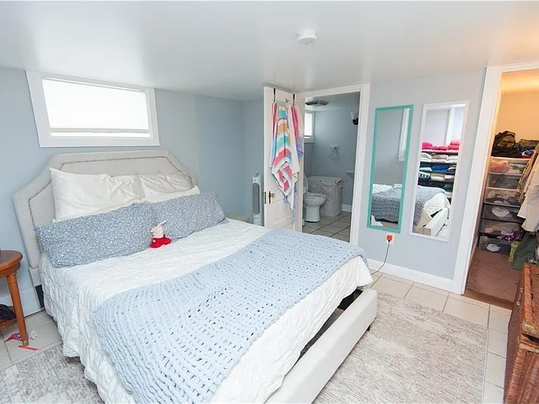 11 Crescent Rd #1 — Photo 11