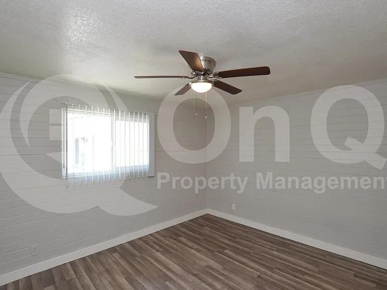 6044 N 21st Ave #2 — Photo 9