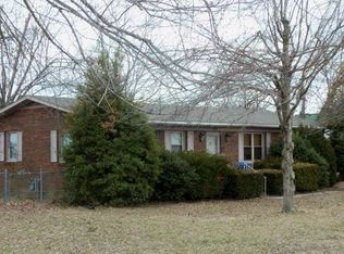 132 E Brown St, Crofton, KY 42217