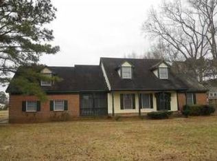 1833 Benefit Rd, Chesapeake, VA 23322