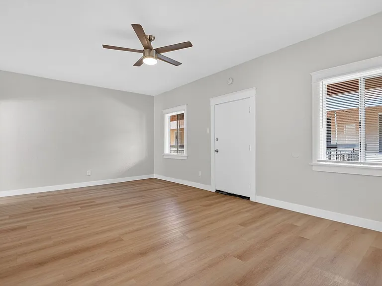 915 Cherry Ave — Photo 19