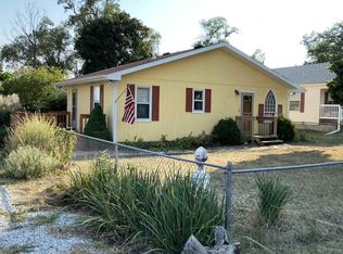 11 Walnut St, Riverdale, NE 68870