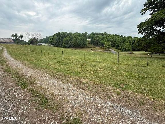 4th image of S Summer Sound Rd