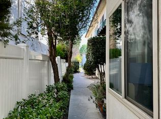 11723 Riverside Dr APT 4, Valley Village, CA 91607