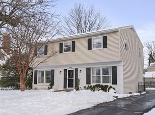 2748 Tremont Rd, Columbus, OH 43221