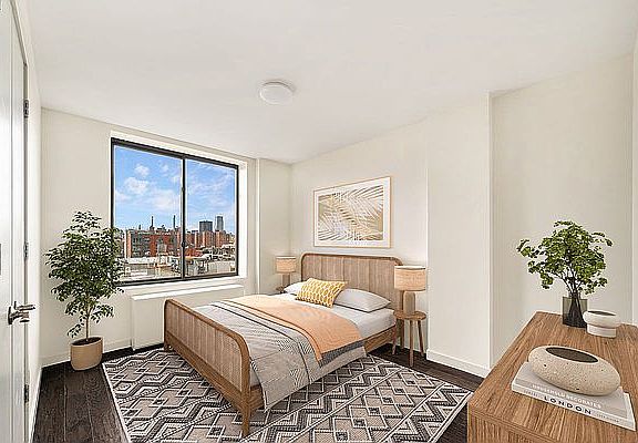 4th image of 206 E 119th St #8D
