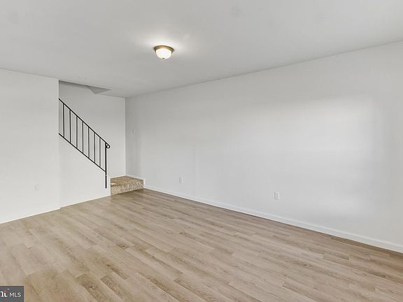 2nd image of 22 Lawrence Ct