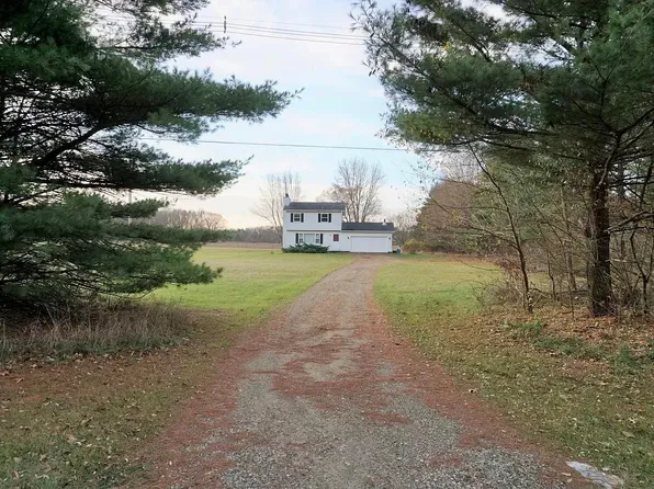 42861 County Road 653, Paw Paw, MI 49079