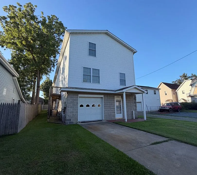 345 W 4th St