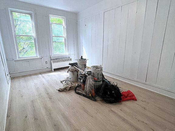 3rd image of 25-33 47th St #2F