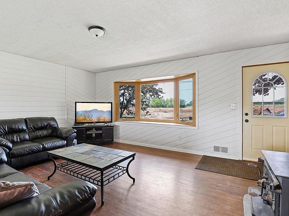 4th image of 1012 Catherine Dr