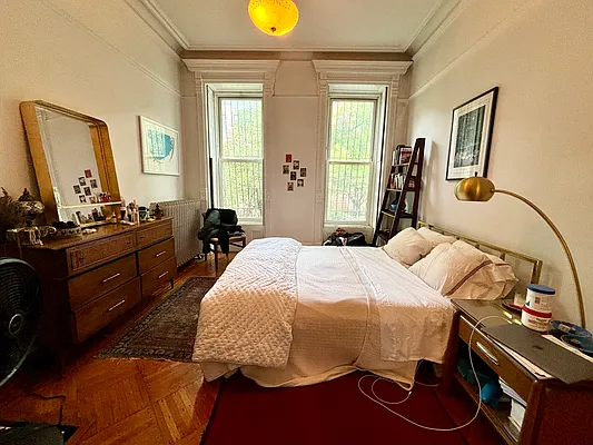 Rented by Garfield Realty  | media 16