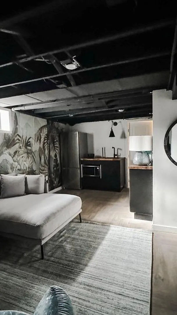 Modern solace meets nostalgic comfort in this stunning 3BR/3BA beauty 4800/Mo — Photo 4