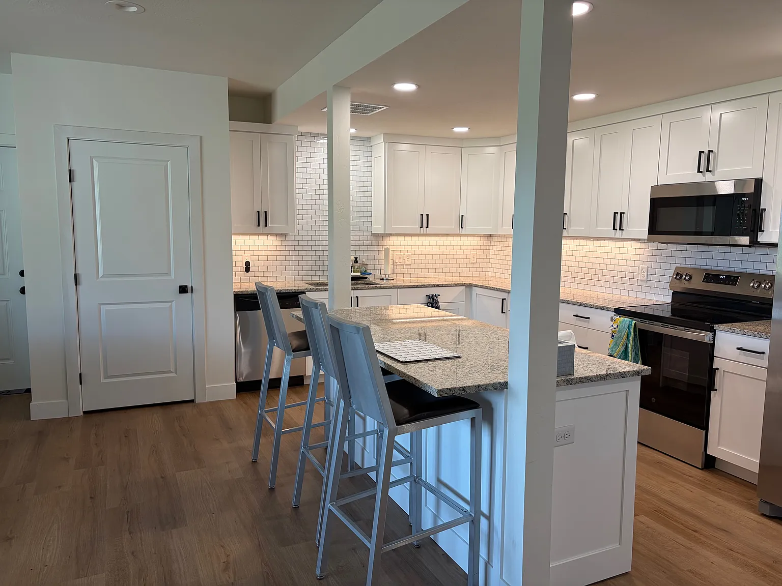 616 E Chalk Creek Rd — Photo 2