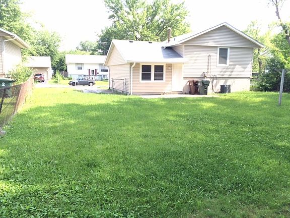 3rd image of 4441 Camden Ct