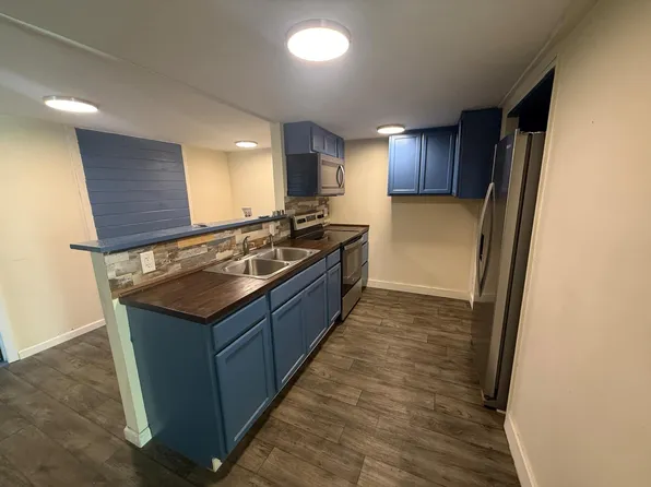 996 State Street, Bangor, ME 04401