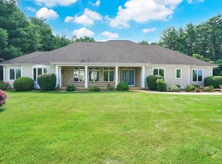 89 Nottingham Dr, East Longmeadow, MA 01028