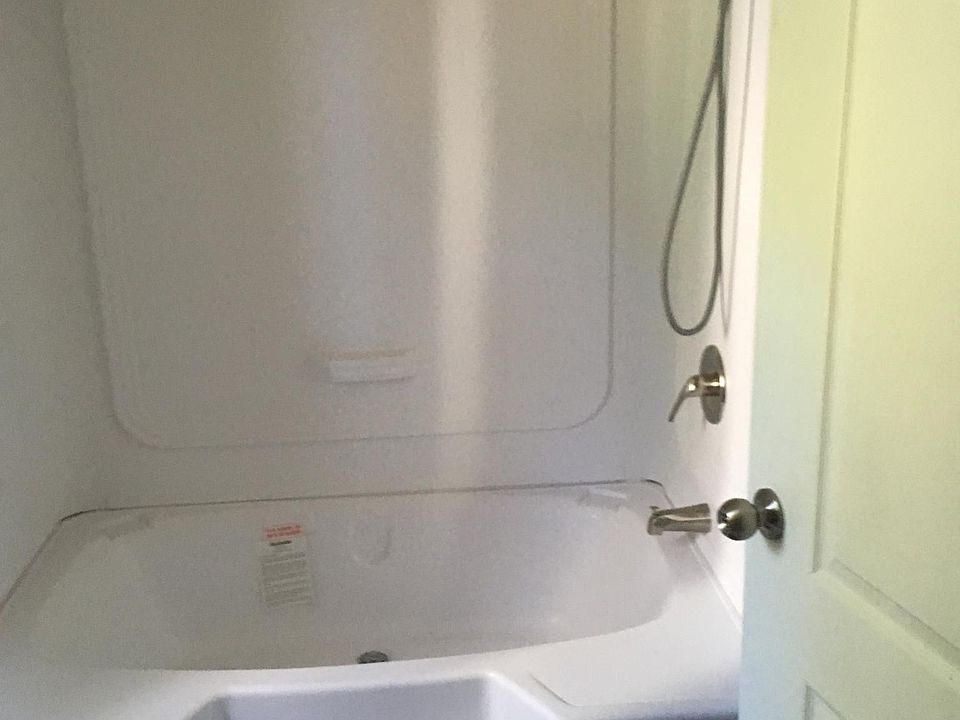 2nd image of 335 SE Balboa Dr #94