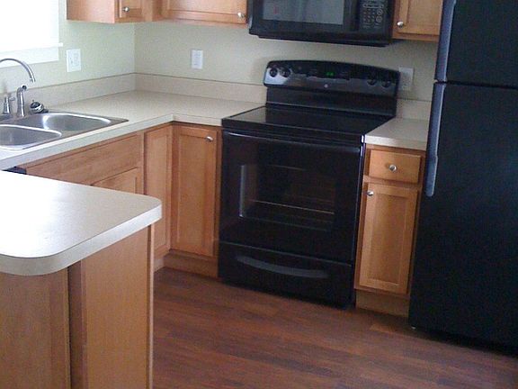 4th image of 3708 N Highland Ave