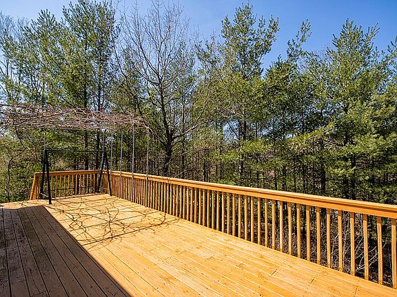 Huge Front Porch (1 of 2)