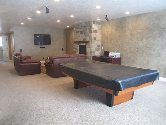 Theater/ game room