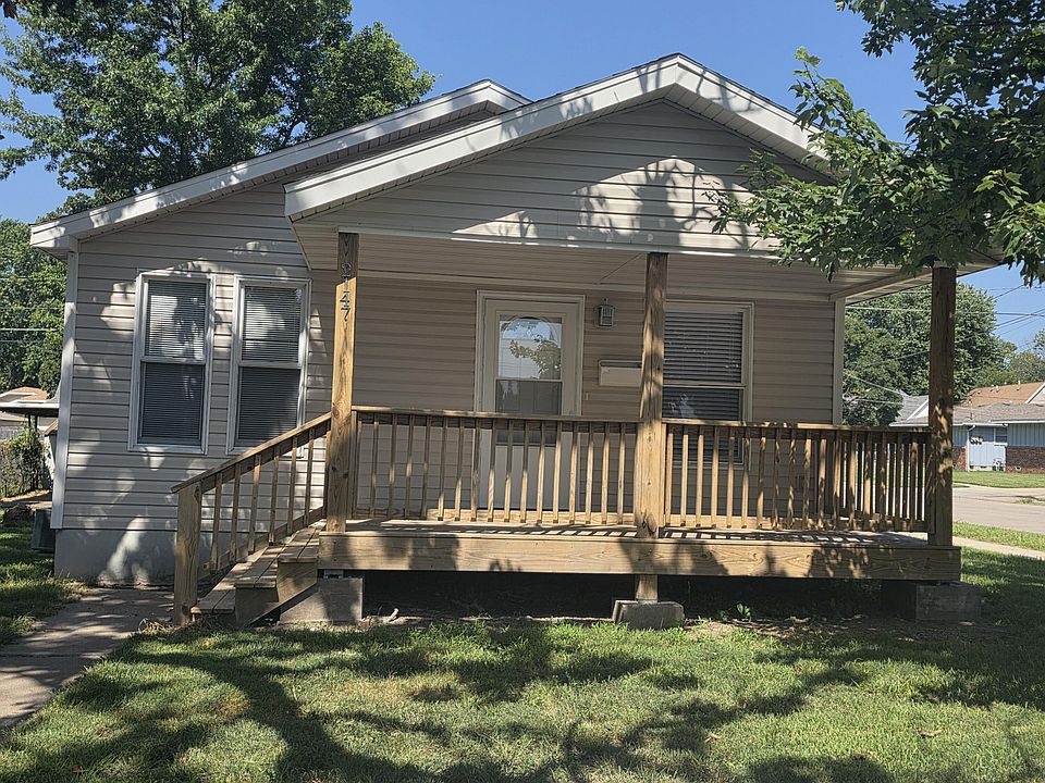 1st image of 2147 N Fremont Avenue