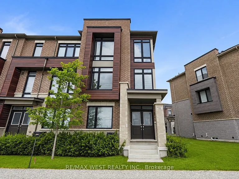55 Holyrood Cres — Photo 30