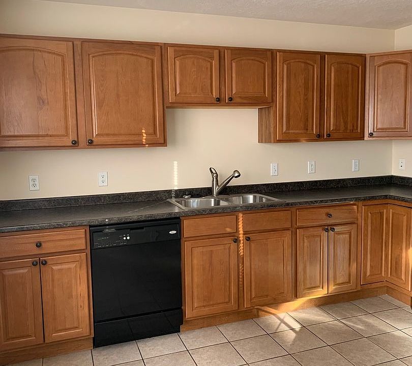 1st image of 960 Oak Tree Blvd
