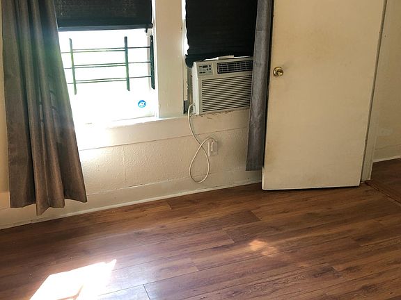 4th image of 3020 Rosalie St APT B