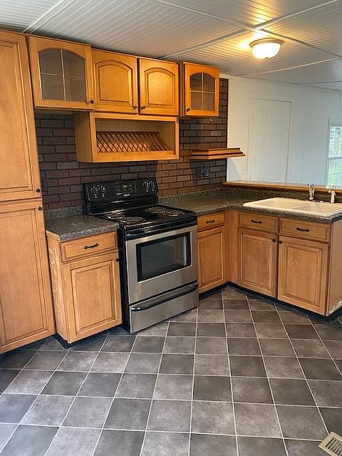 1st image of 626 Glenn Ave