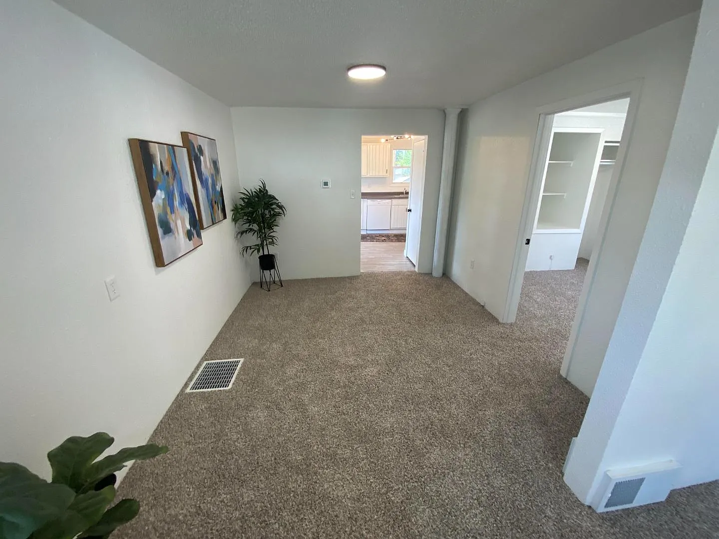 413 S Wayland Ave — Photo 4