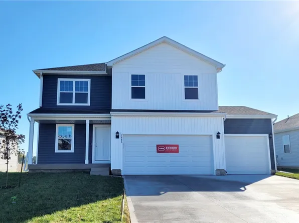1005 Dee St SE, Bondurant, IA 50035