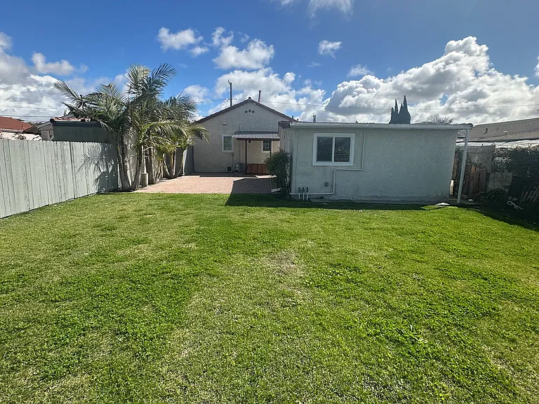 10923 S Firmona Ave — Photo 28